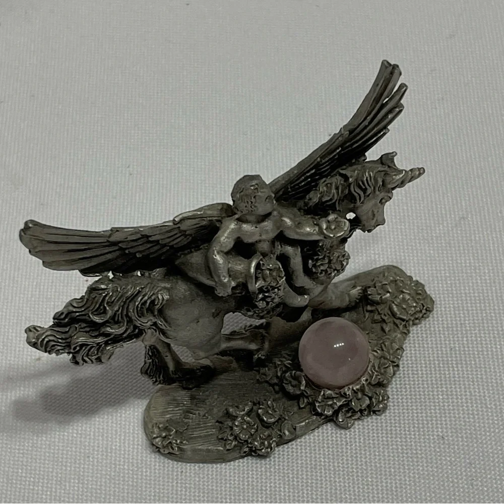 Vintage Comstock Pewter figure 2.25" Cherub on aUnicorn excellent condition - Picture 6 of 13